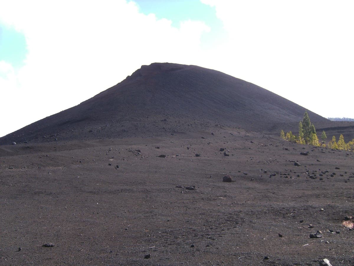 Volcán de Montaña Negra, origen de la erupción de 1706 que sepultó el puerto de Garachico (Tenerife).