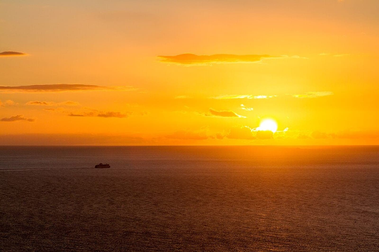 Sonnenuntergangs-Dinner auf der Yacht